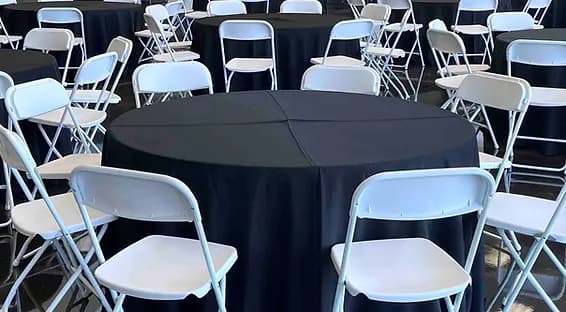 Event- und Messe-Tische: Elegante Lösungen für Ihre Veranstaltung