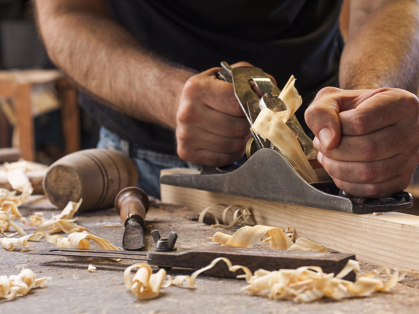 Tischler in Großräschen – Exklusives Schreinerhandwerk für Ihr Heim