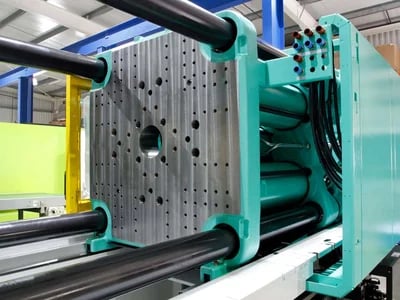 Maxnext GmbH: Ihre Adresse für Spritzgussteile aus ABS – Effiziente Herstellung für Prototypen und Serien!