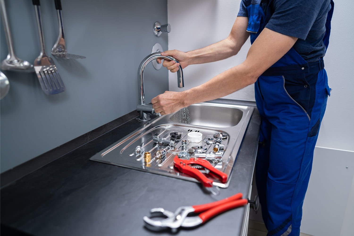 Ihr Klempner für fachgerechte Sanitärinstallation und Reparaturservice